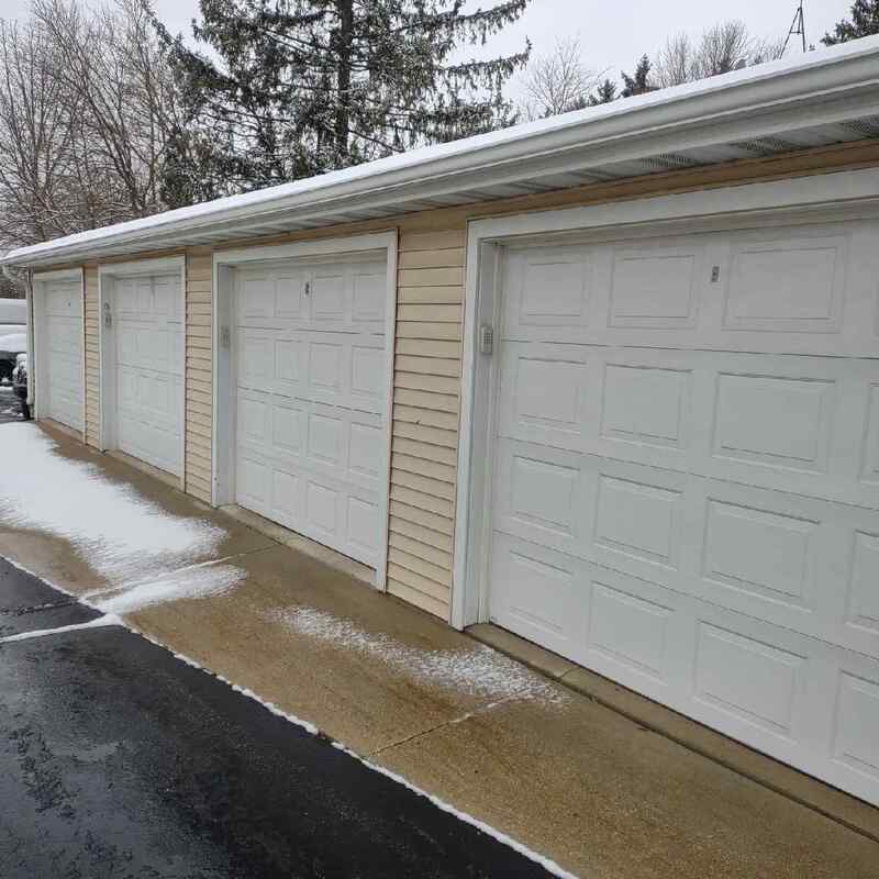 Foto del edificio - 2528 Camelot Blvd