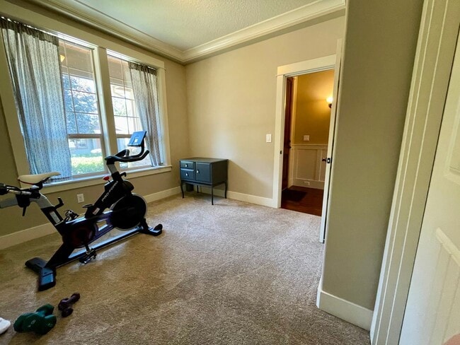 Building Photo - Charming Beaverton 4 Bed 2.5 Bath House - ...
