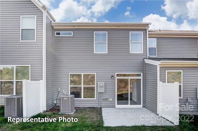 Building Photo - 2137 Bexar Trl