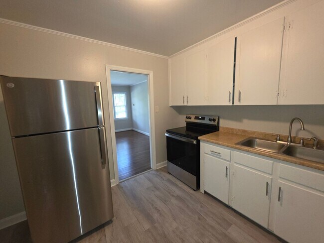 Foto del edificio - 3818 Winfield Dr