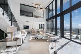 Building Photo - 18555 Collins Ave