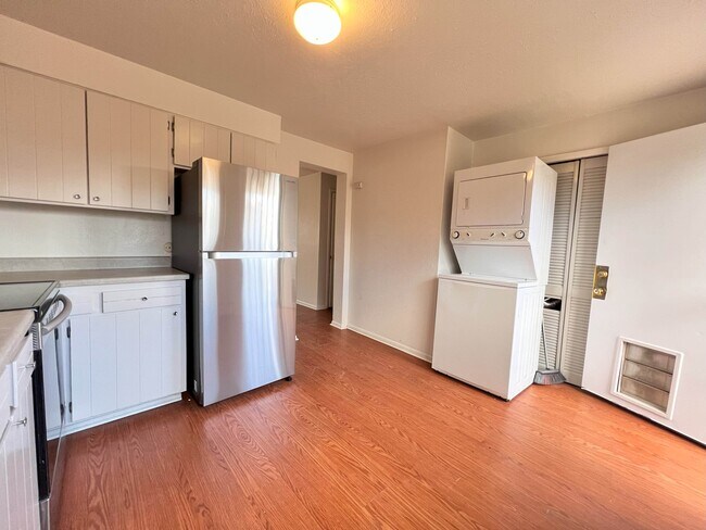 Building Photo - 5300 S Elati St