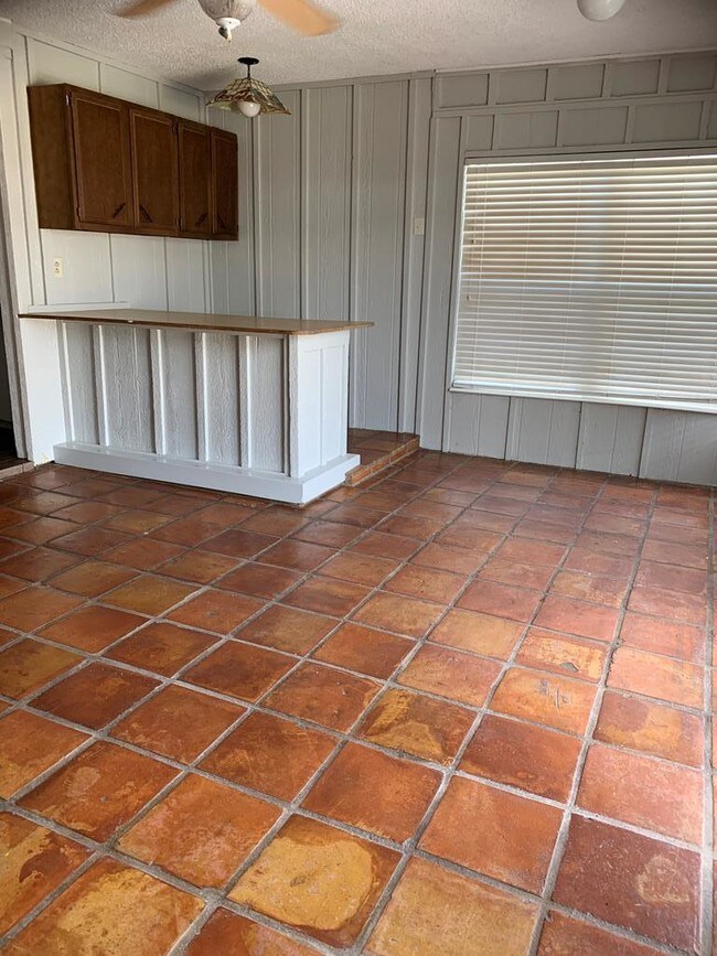 Building Photo - 2729 Perryville Dr