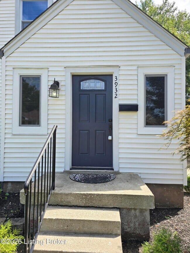 Building Photo - 3932 Kennison Ave