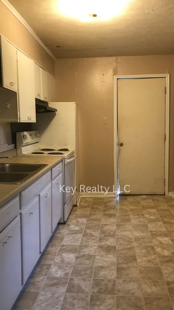 Building Photo - 308-A First Street - Pineville
