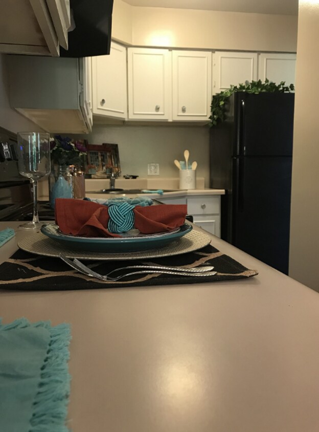 Stratford Place Apartments 1911 Hazelwood Ave Fort Wayne, IN