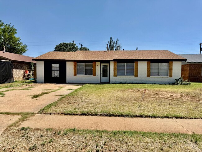 Foto del edificio - Updated 3/1.5 with Bonus Room in North by Northwest!
