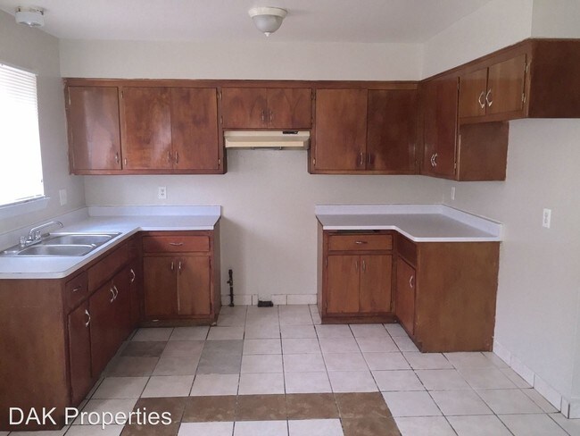 Foto del edificio - 8809 W Thurston Ave