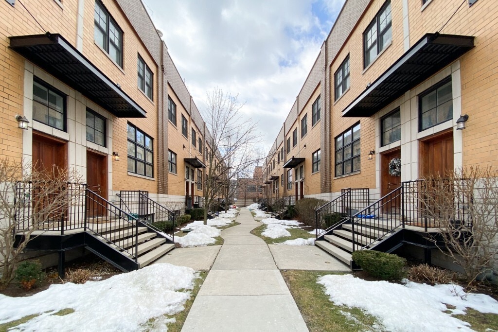 Primary Photo - Massive townhome in prime location!