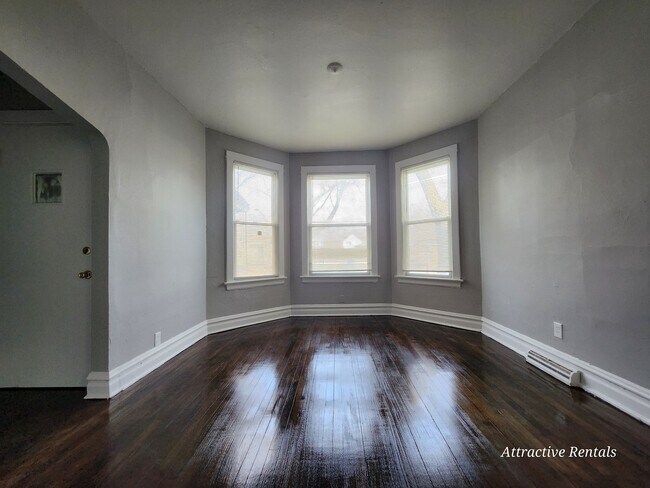 Foto del edificio - 7632 S Drexel Ave