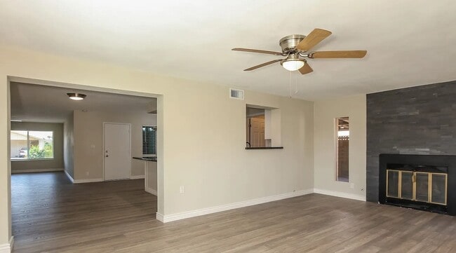 Building Photo - 4112 W Gardenia Dr