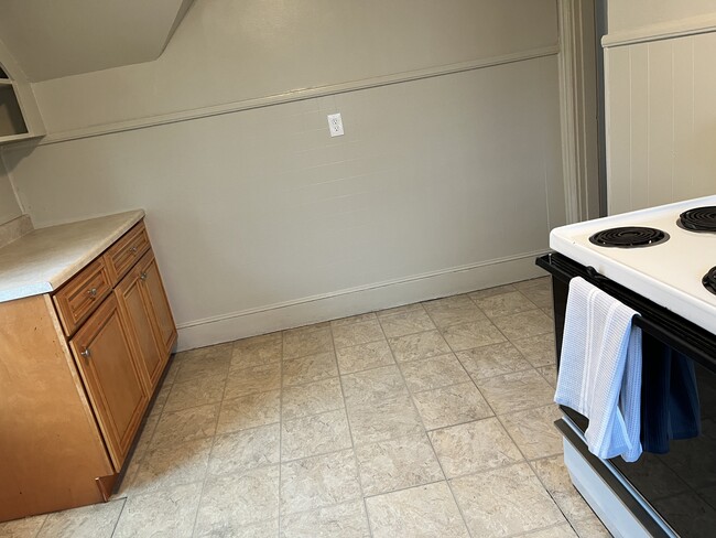 Building Photo - 236 Euclid Ave