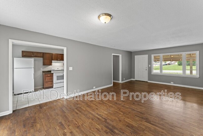 Foto del edificio - 5827 NE Compton Ave