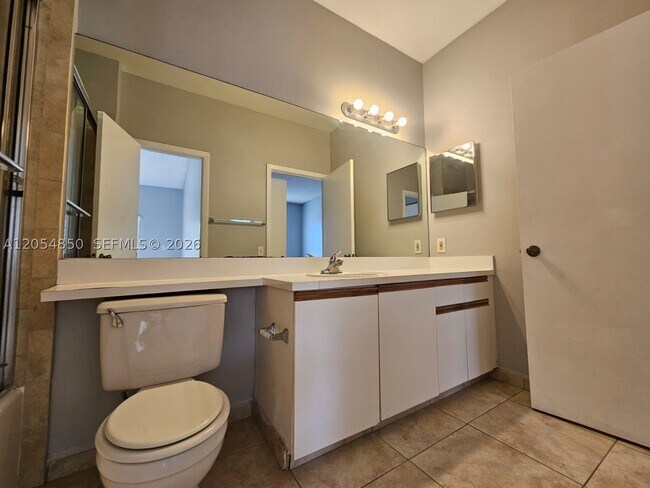 Building Photo - 820 Cypress Park Way
