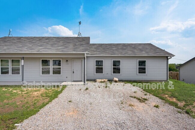 Building Photo - 126 Lynn Ct