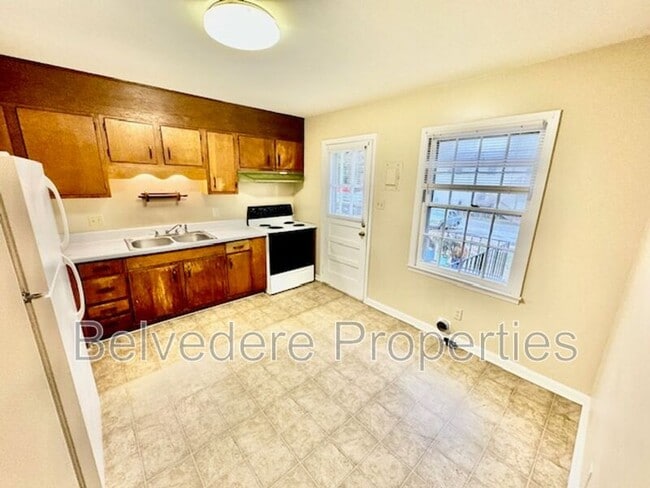 Building Photo - 2503-C Vanstory