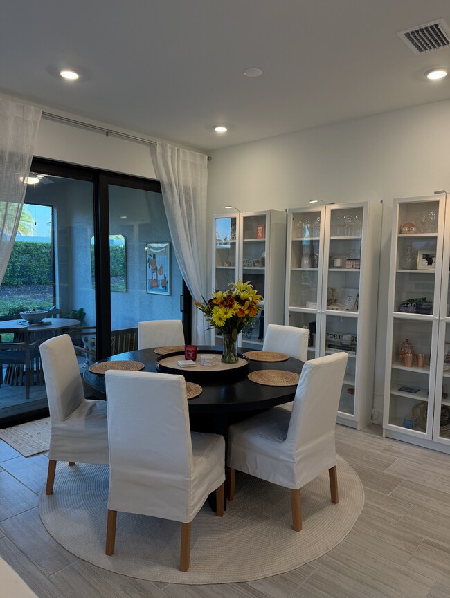 Building Photo - 4364 Sonoma Oaks Wy