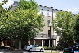 Building Photo - 745 Walker Square