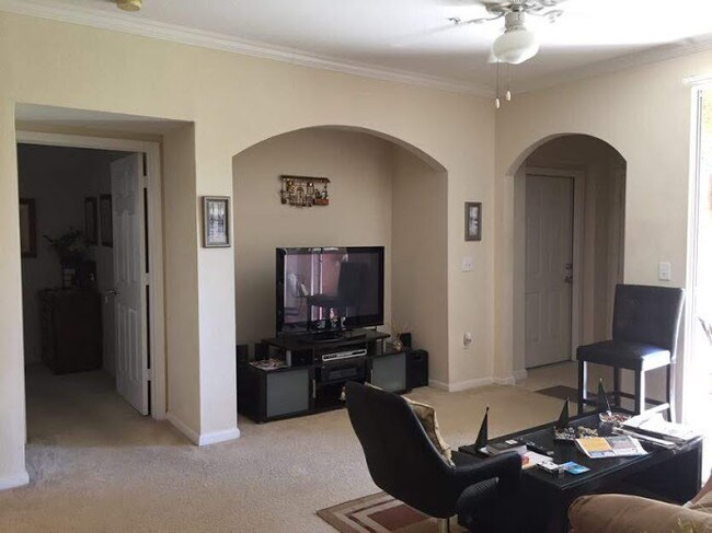 Foto del edificio - 10075 Gate Pkwy N