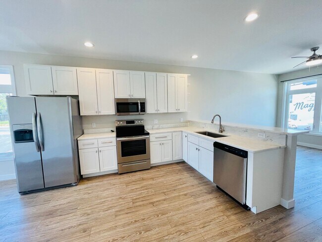 Foto del edificio - Modern Downtown Townhouse for Rent