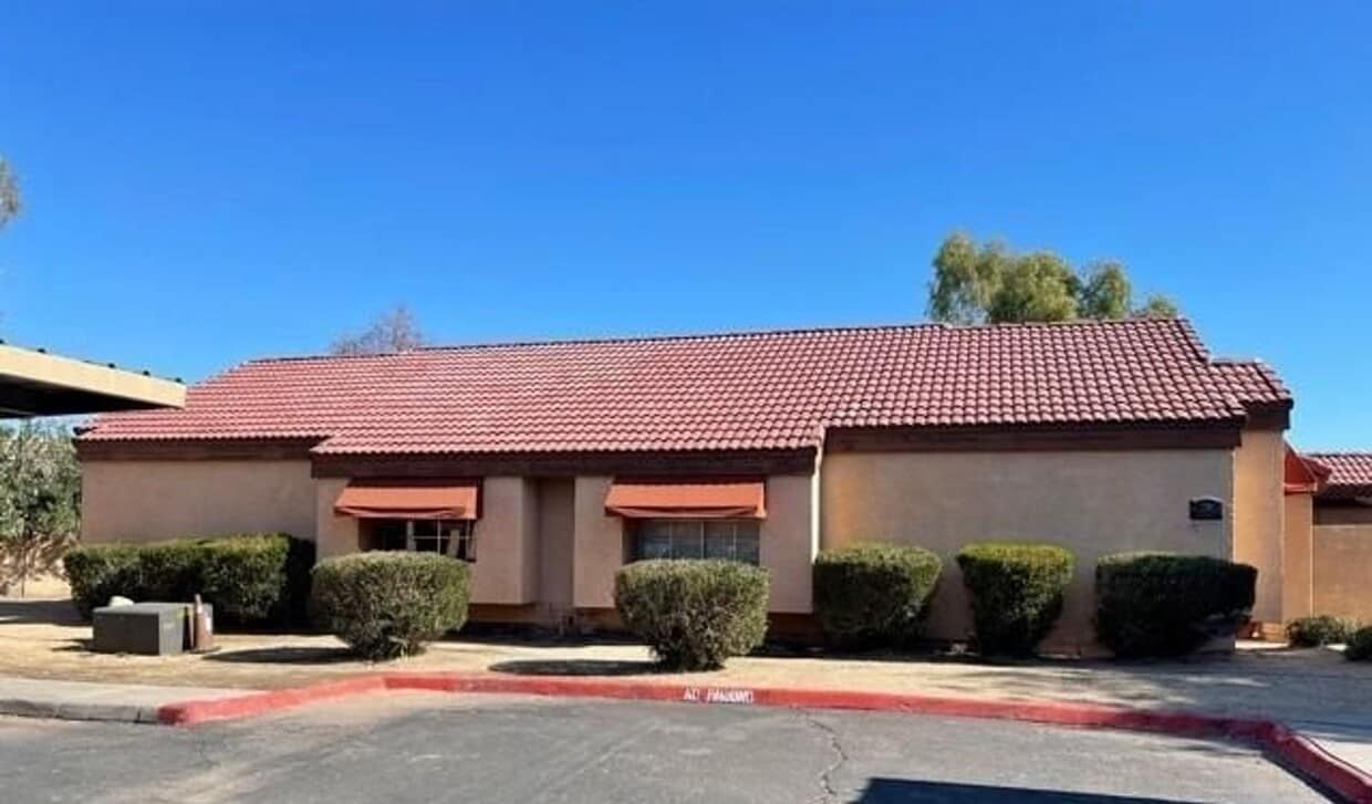 Building Photo - 3bd 2ba Tempe Townhouse