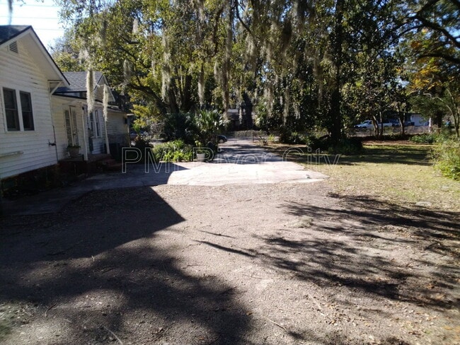 Photo - 453 Arlington Rd N House