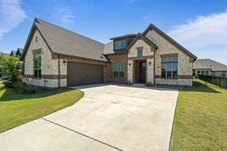 Building Photo - 1038 Mickelson Dr