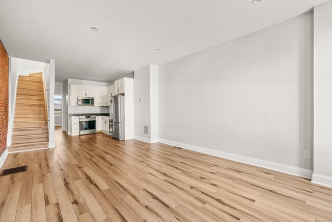 Building Photo - 419 N Collington Ave