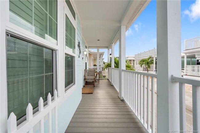 Foto del edificio - 159 NE Buoy Dr