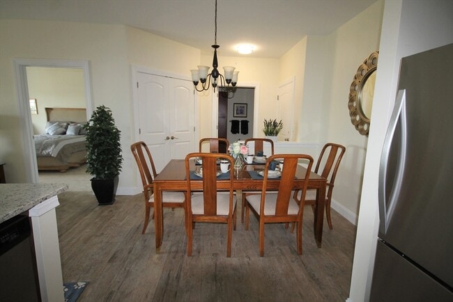 Building Photo - 2 Regency Village Way