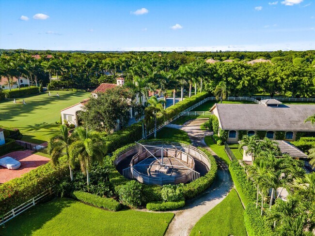 Foto del edificio - 14911 Equestrian Way