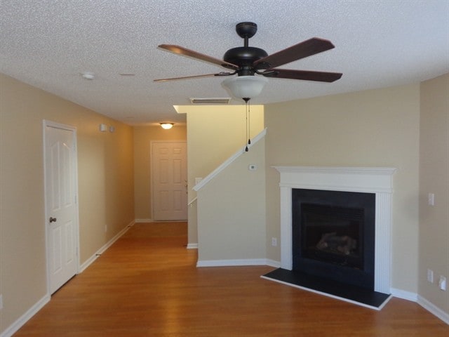 Foto del edificio - 1053 Kings Mountain Ln