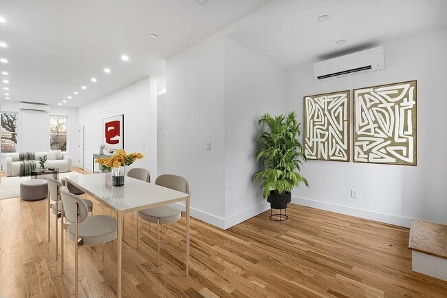 Photo - Saint Marks Avenue House