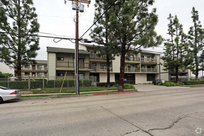 Building Photo - Heninger Village Apartments