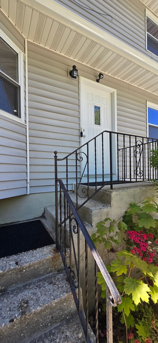 Building Photo - 153 Vernon Valley Rd