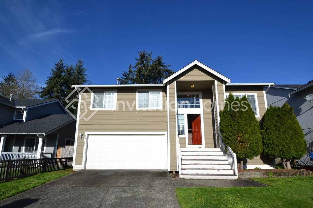 Primary Photo - 16404 18th Ave E
