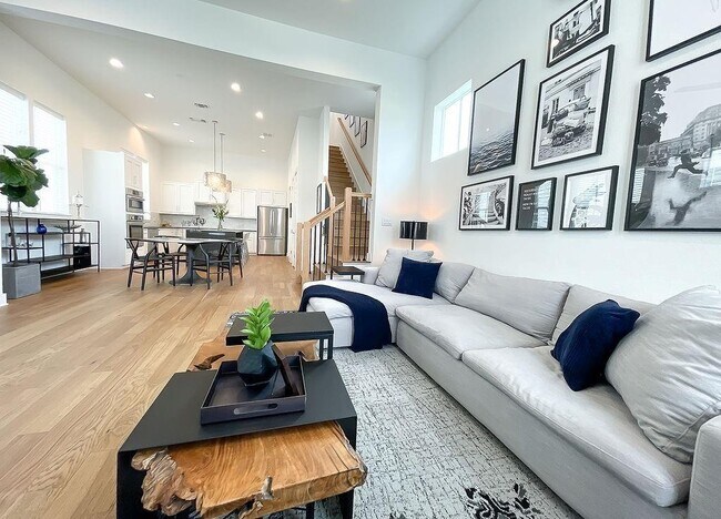 Foto del edificio - 4401 Night Owl Ln