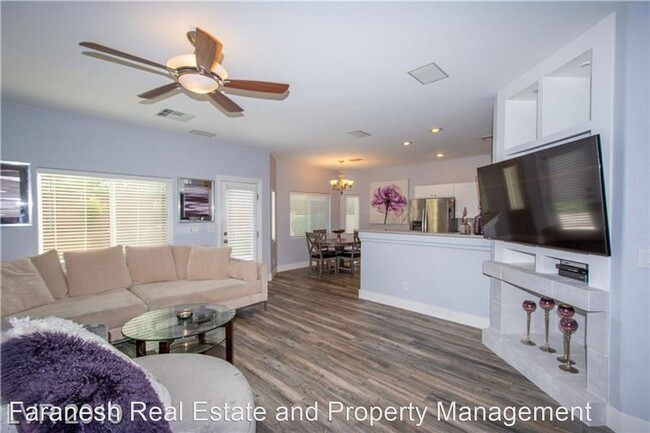 Building Photo - 3 br, 2.5 bath House - 9157 Sunken Meadow Ave