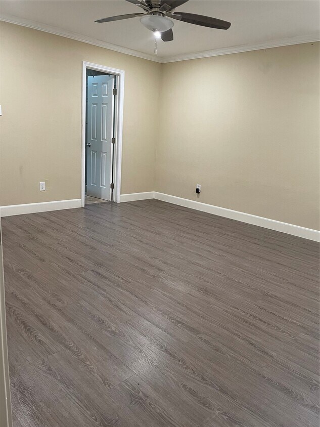 Foto del edificio - 6831 Wellwood Ct