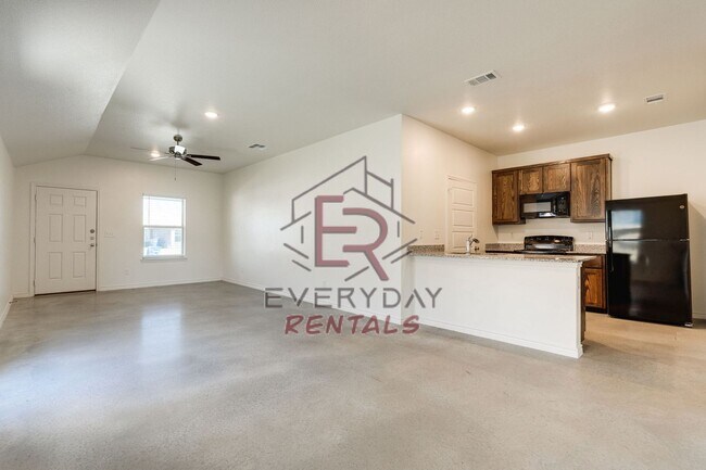 Building Photo - 121 Wind Ridge Dr