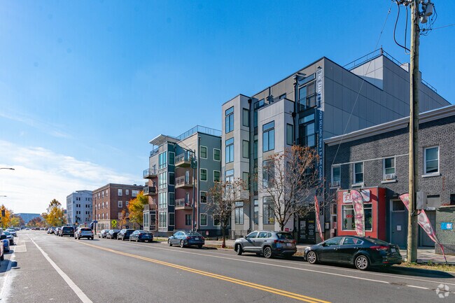 2310-2312 4th St NE - The Barker