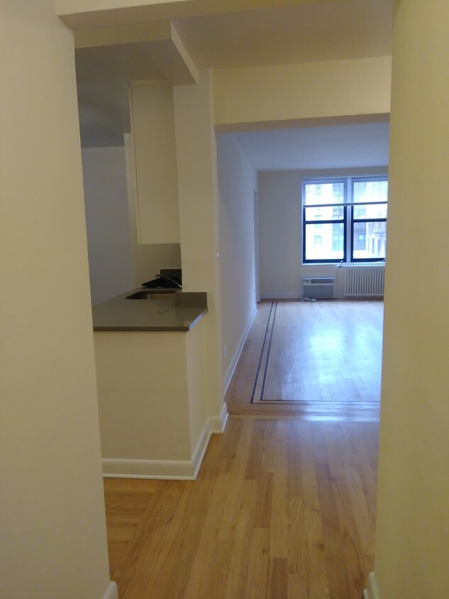 Primary Photo - 2775 E 12th St