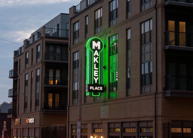 Building Photo - Makley Place