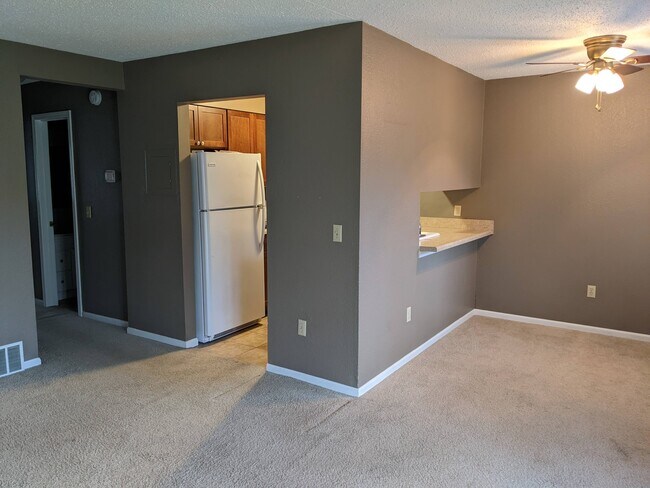 Foto del edificio - 6081 Danford Creek Dr