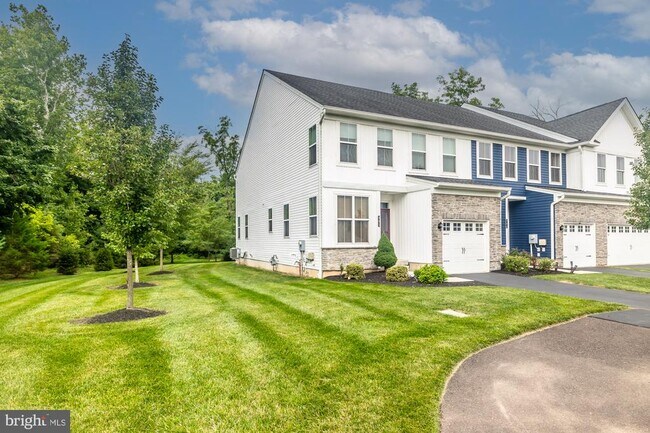 Foto del edificio - 401 Wynstone Ct
