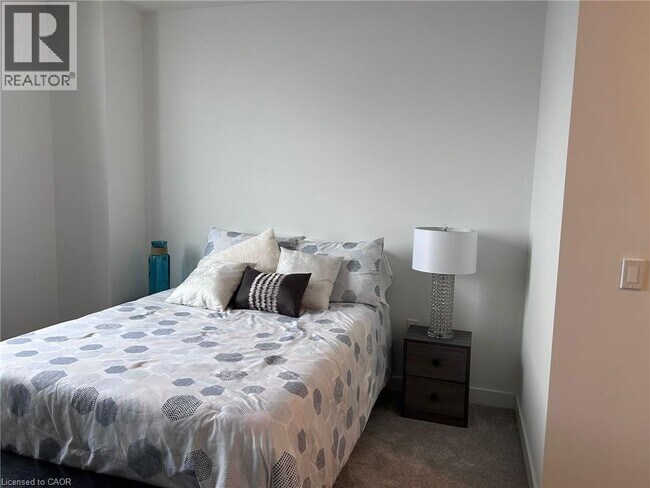 Building Photo - 1438 Highland Rd W