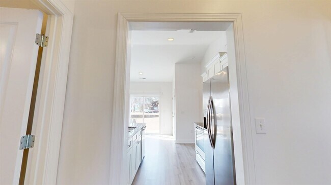 Foto del edificio - 24 Wimbledon Ct