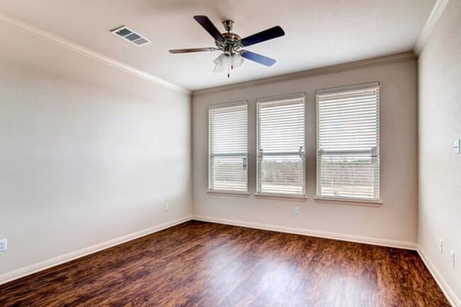 Interior Photo - Double Eagle Townhomes