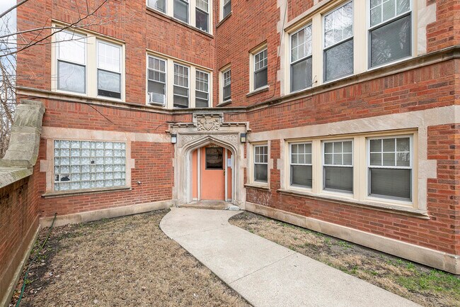 Foto del edificio - 11218 S Indiana Ave