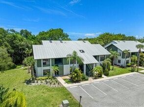 Building Photo - 5280 SE Seascape Way